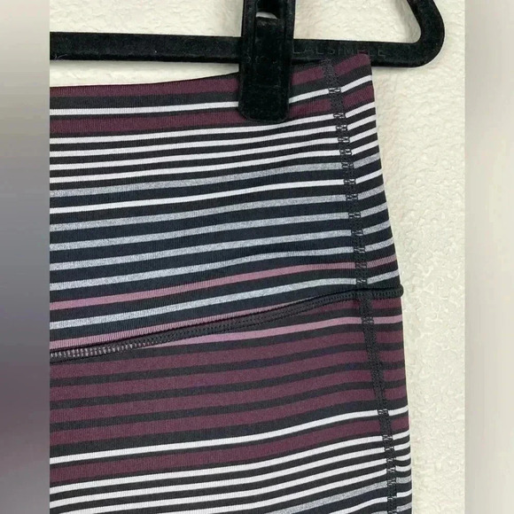 ATHLETA Women's Medium High Rise Expanse Stripe Chaturanga Tight Legging Cassis - Picture 7 of 14